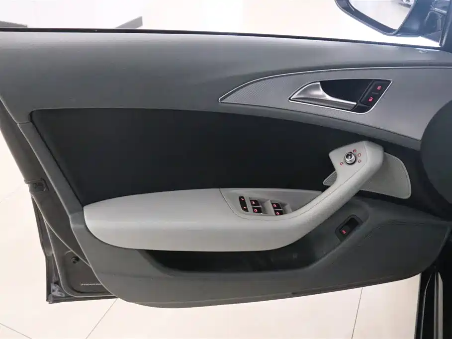 Audi A6L 2014 — фото 11
