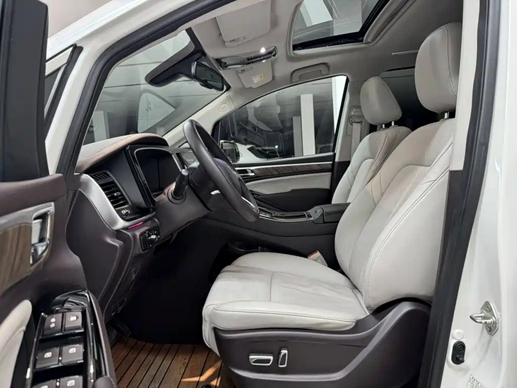 GAC Motor Trumpchi M8 2021 — фото 11