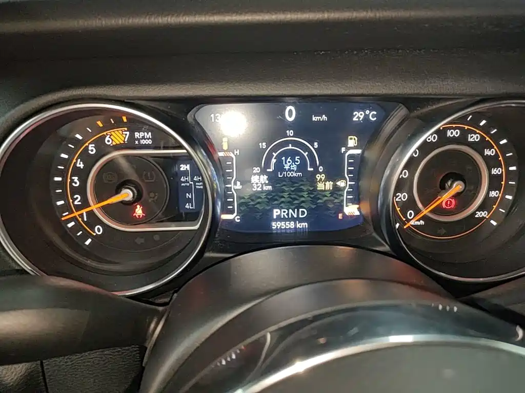 Jeep Wrangler 2021 — фото 12