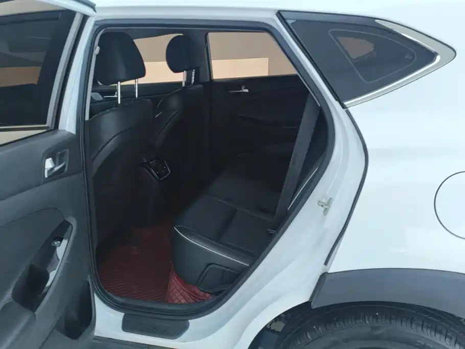Hyundai Tucson 2019 — фото 11
