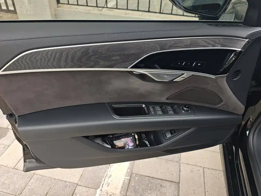 Audi A8 2023