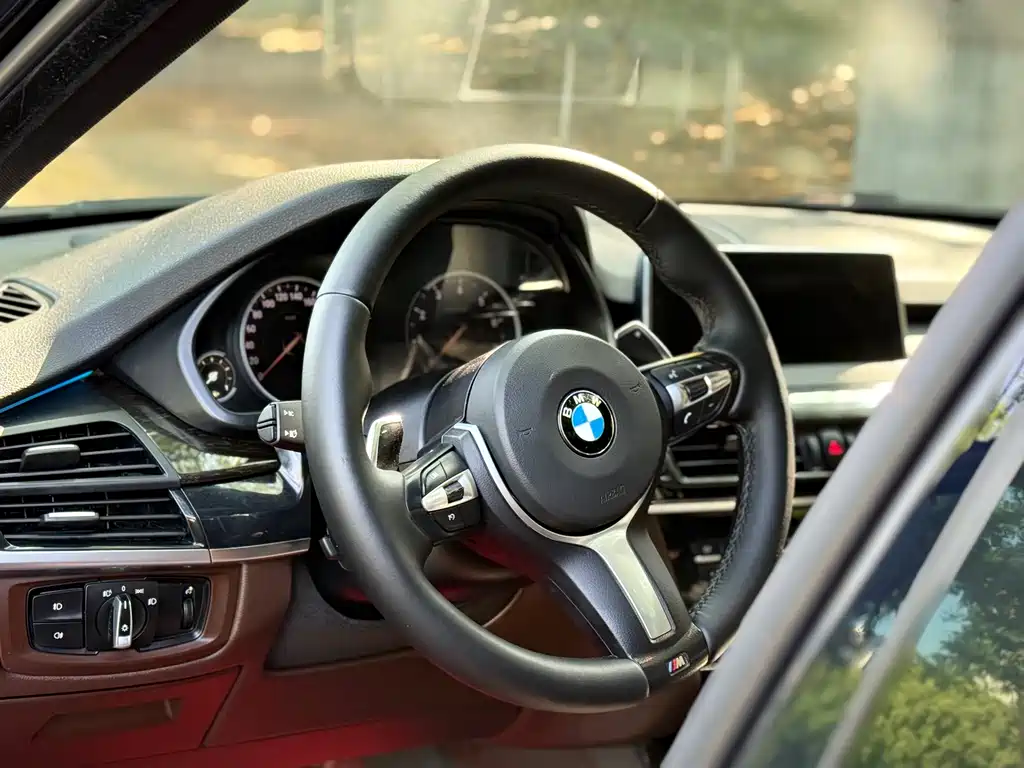 BMW X5 2018 — фото 10