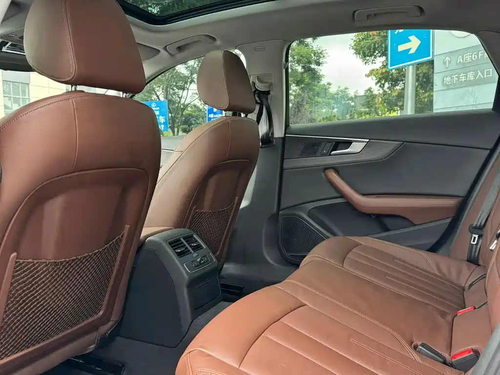 Audi A4L 2016