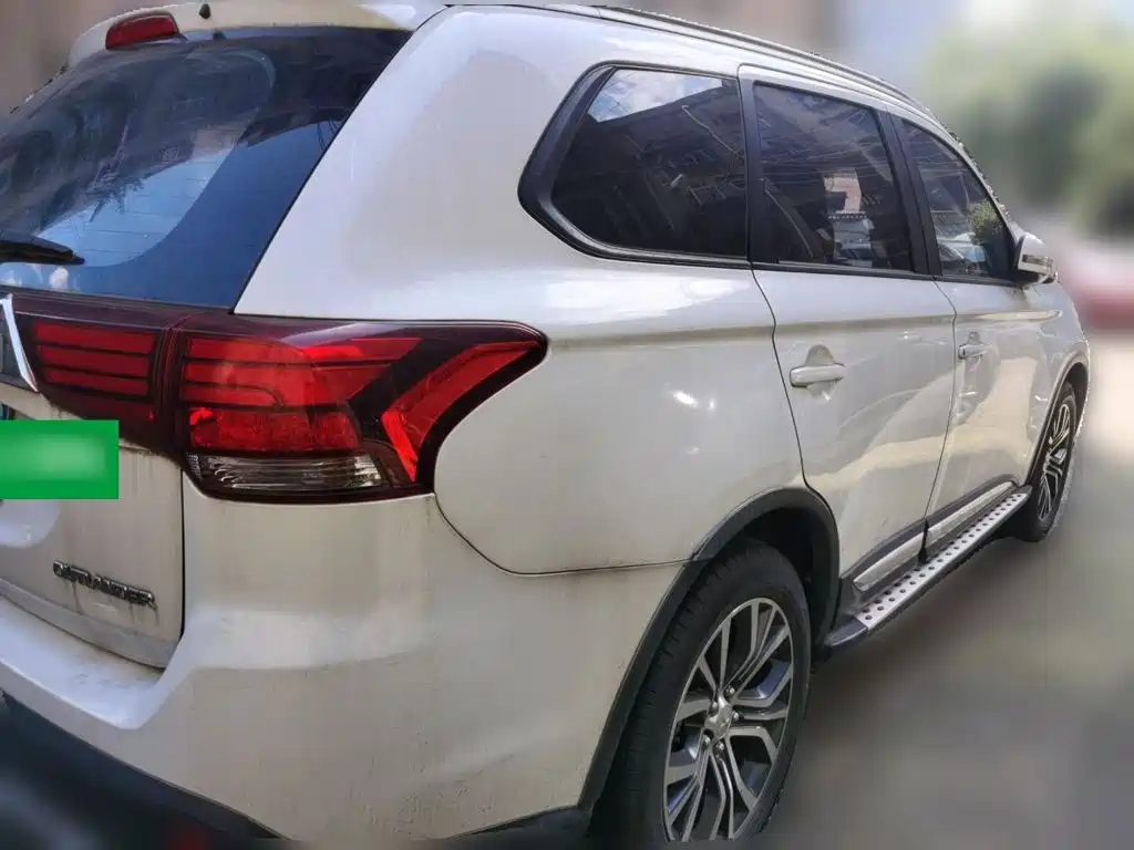 Mitsubishi Outlander 2017