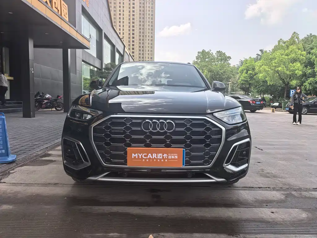 Audi Q5L 2023 — фото 2
