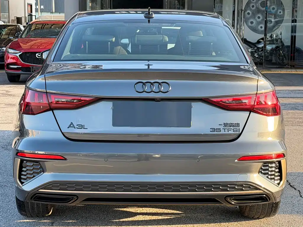 Audi A3 2023 — фото 4