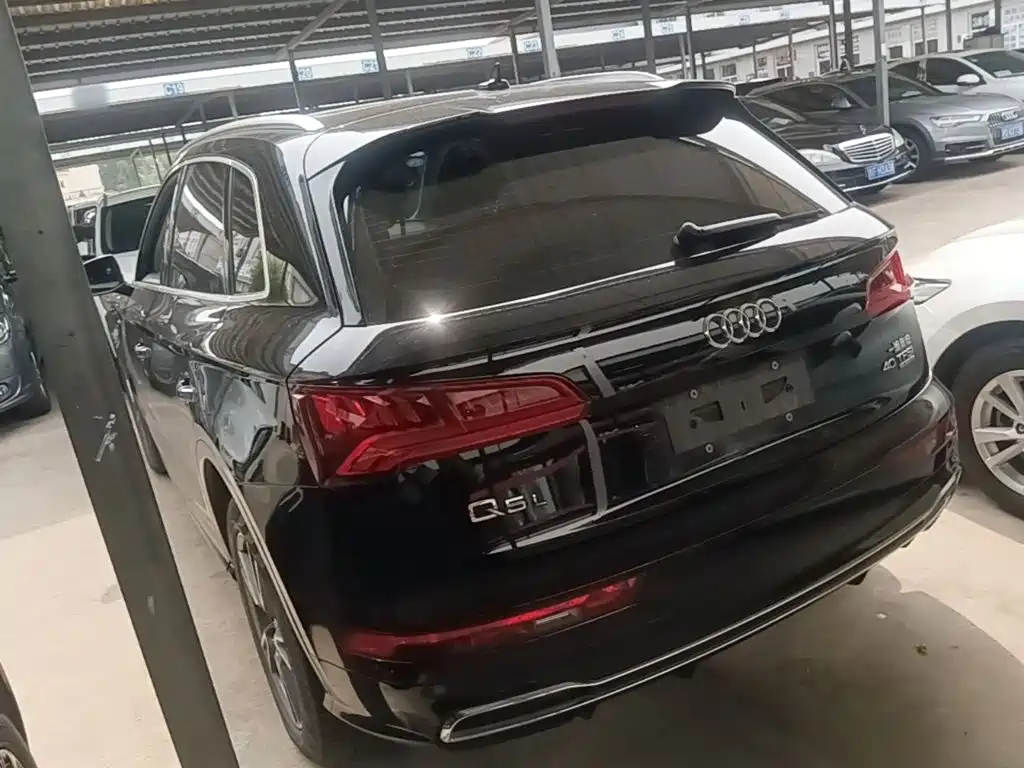 Audi Q5L 2019 — фото 5