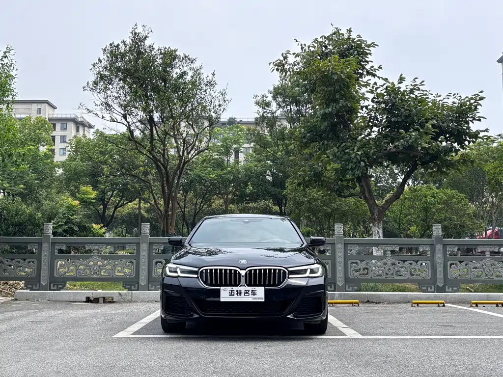 BMW 5 Series 2023 — фото 2
