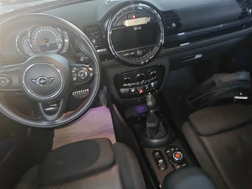 MINI Clubman 2018 — фото 13