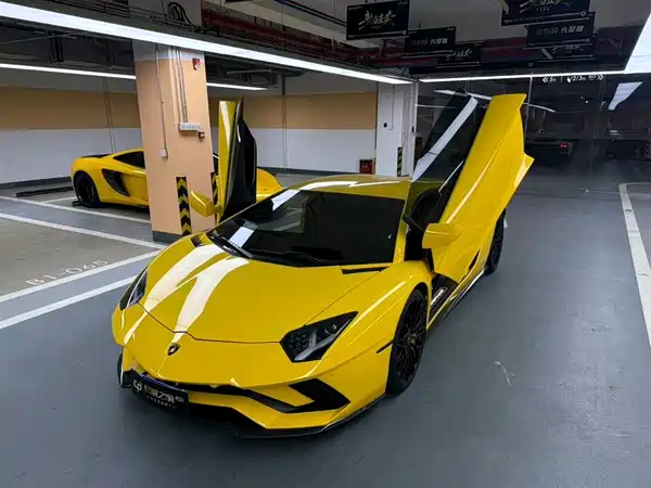 Lamborghini Aventador 2017