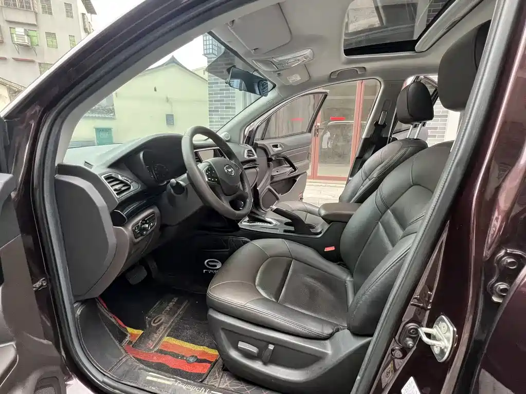 GAC Motor Trumpchi GS4 2015 — фото 4