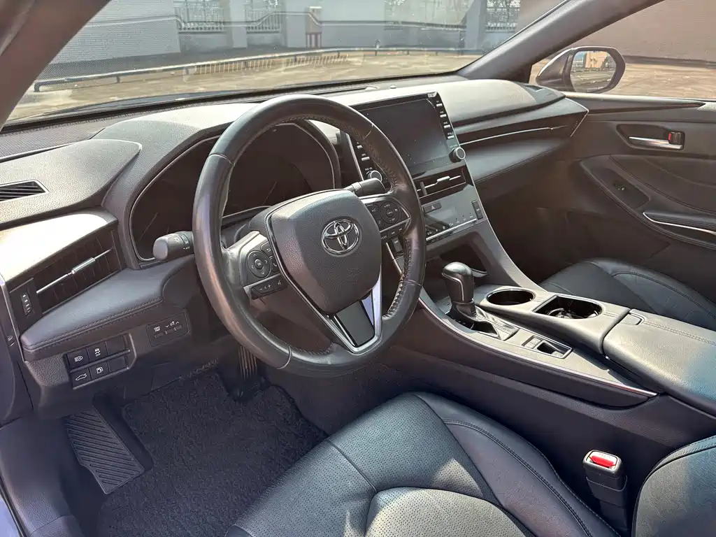 Toyota Avalon 2020 — фото 10