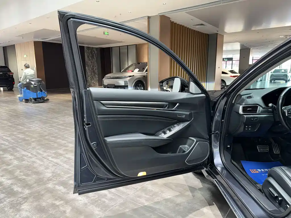 Honda Accord 2022 — фото 14