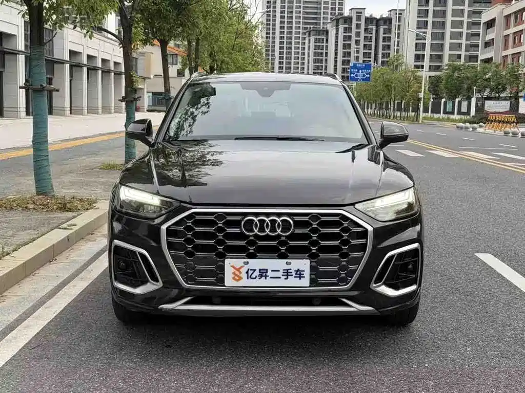 Audi Q5L 2021 — фото 2