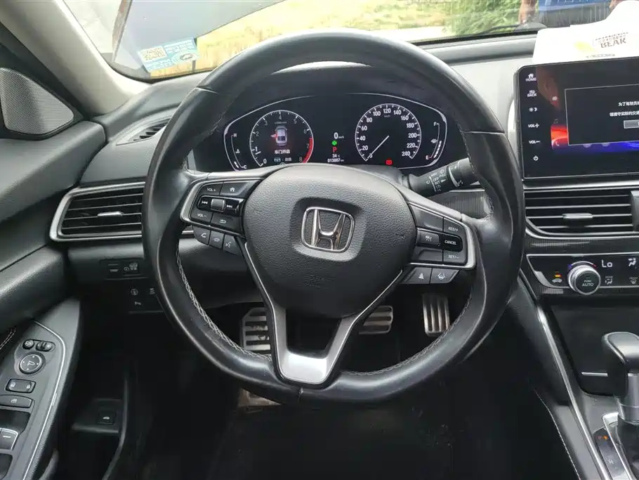 Honda Accord 2022 — фото 15
