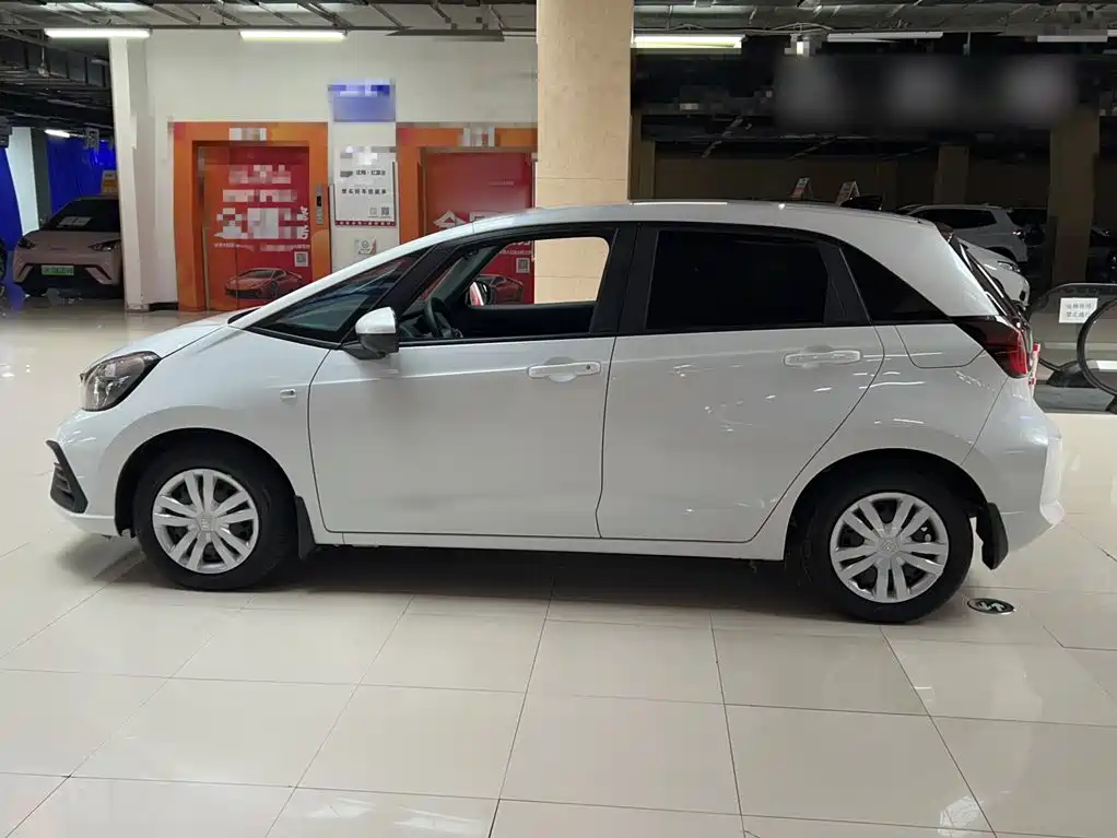 Honda Fit 2024 — фото 13