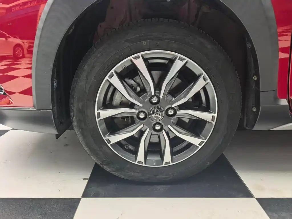 Toyota Yaris L 2022