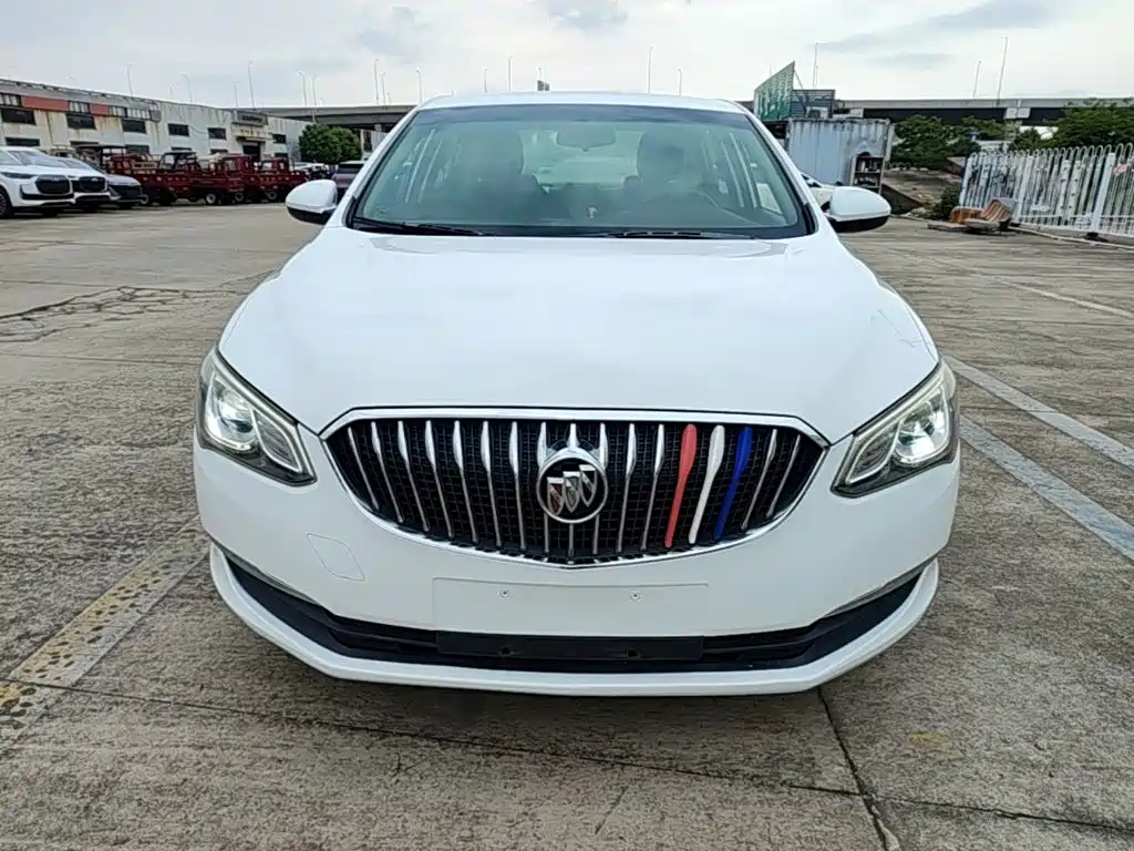 Buick Excelle 2017 — фото 3
