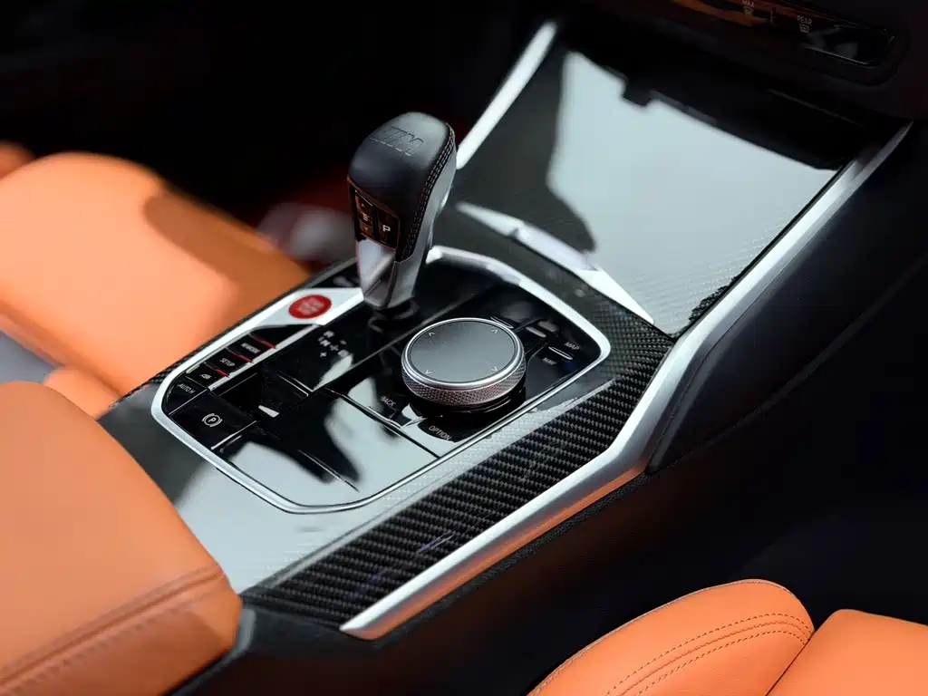 BMW M4 2025 — фото 10