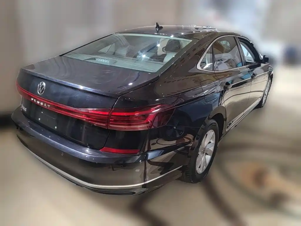 Volkswagen Passat 2025 — фото 12