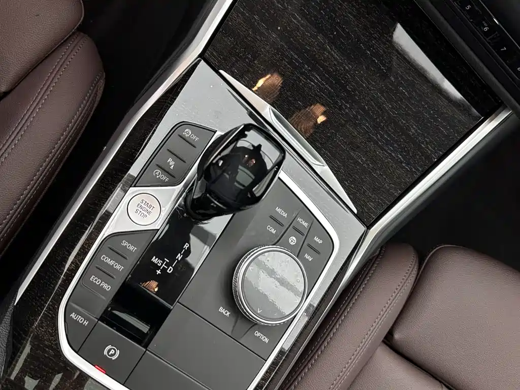 BMW 3 Series 2021 — фото 12