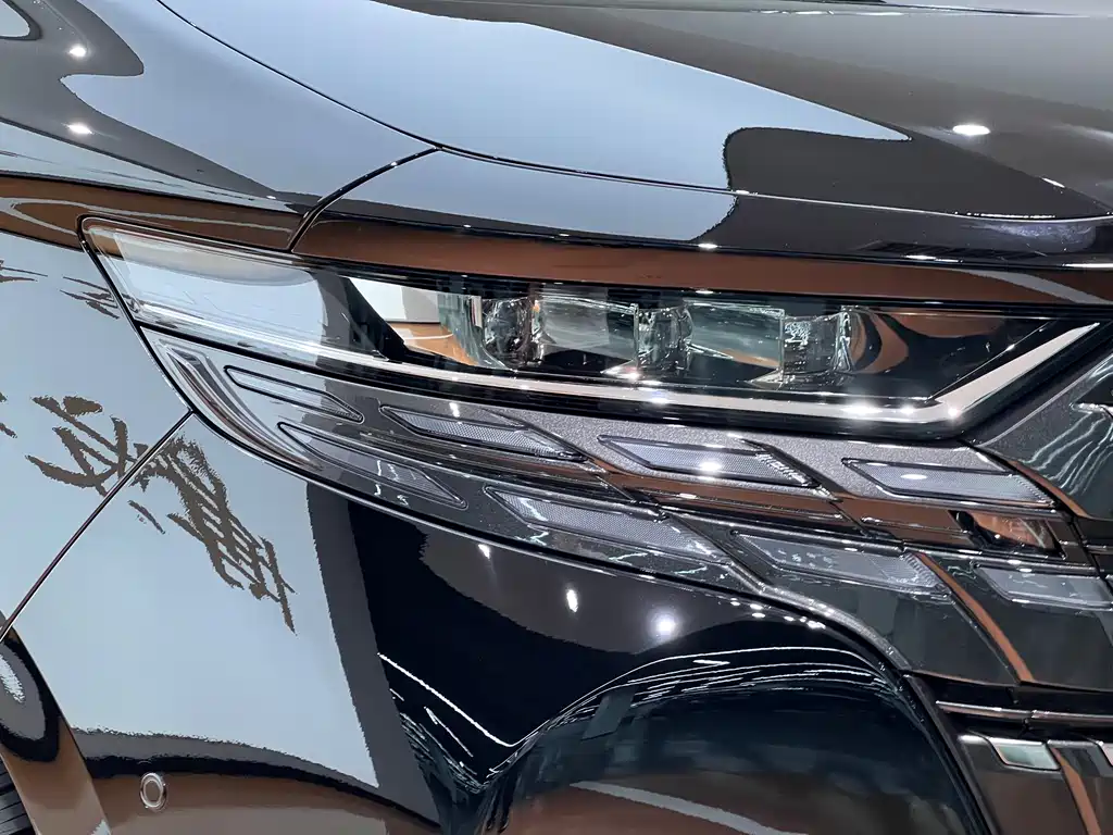 Toyota Alphard 2026 — фото 5