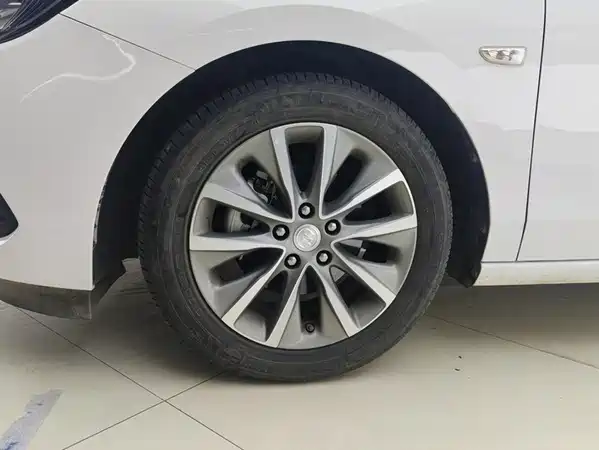Buick GL6 2023