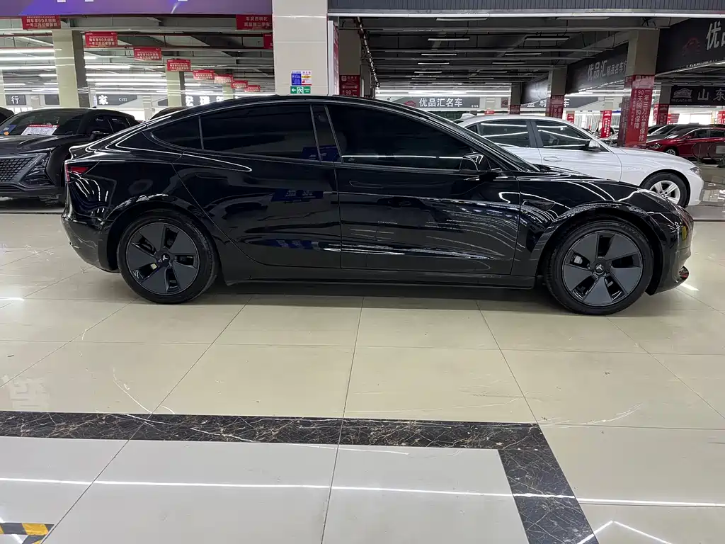 Tesla Model 3 2021 — фото 15