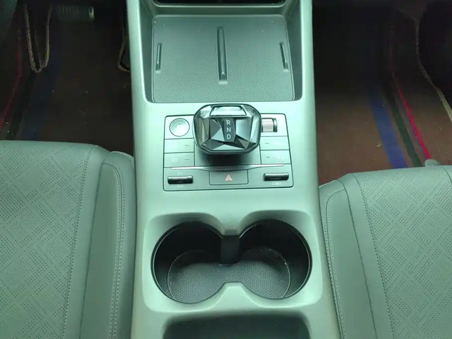 BYD Qin PLUS 2025 — фото 16