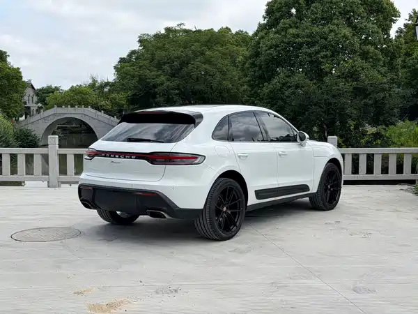 Porsche Macan 2022