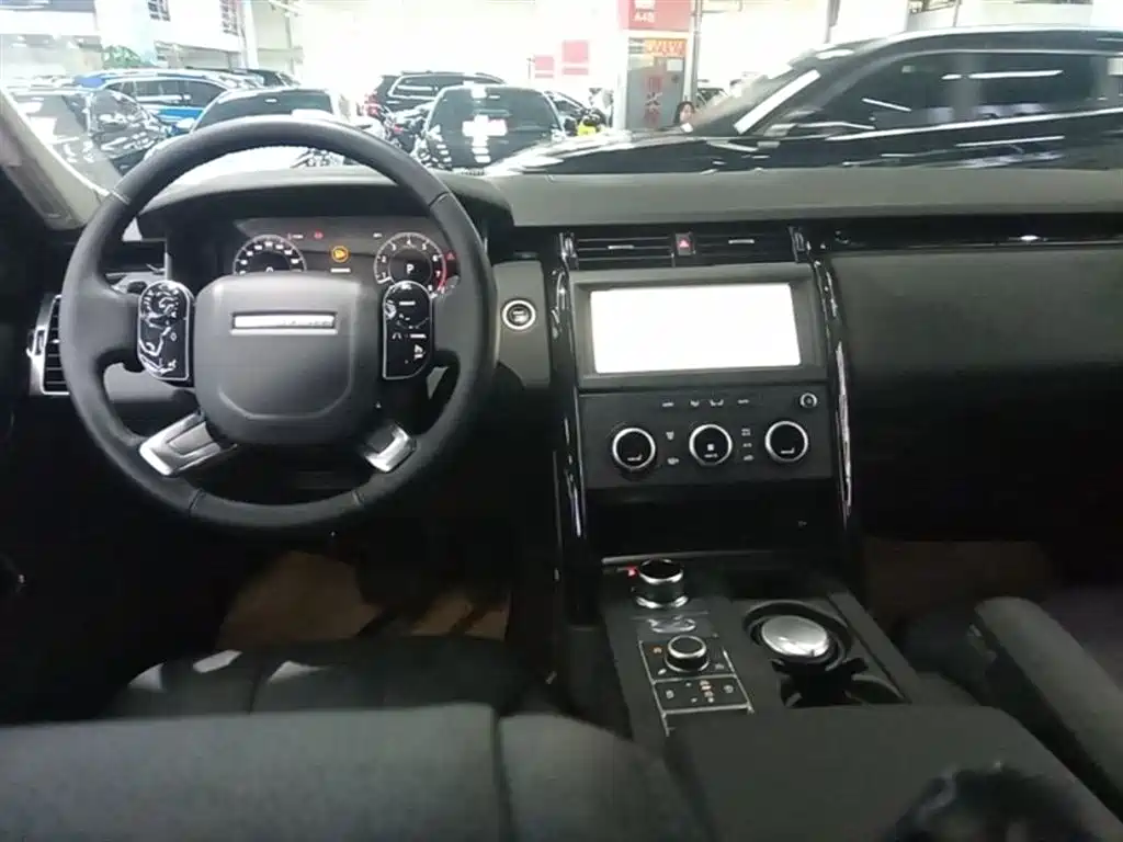 Land Rover Discovery 2020 — фото 10