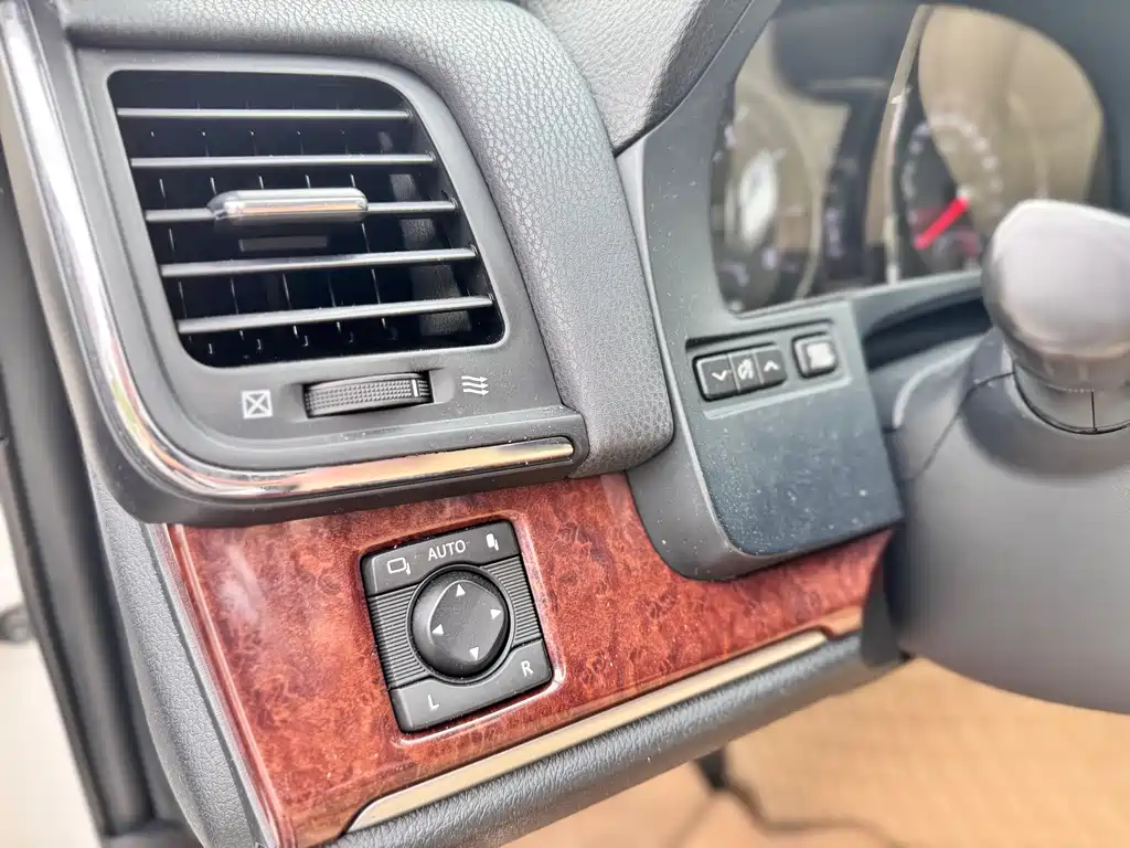 Toyota Crown 2019 — фото 13