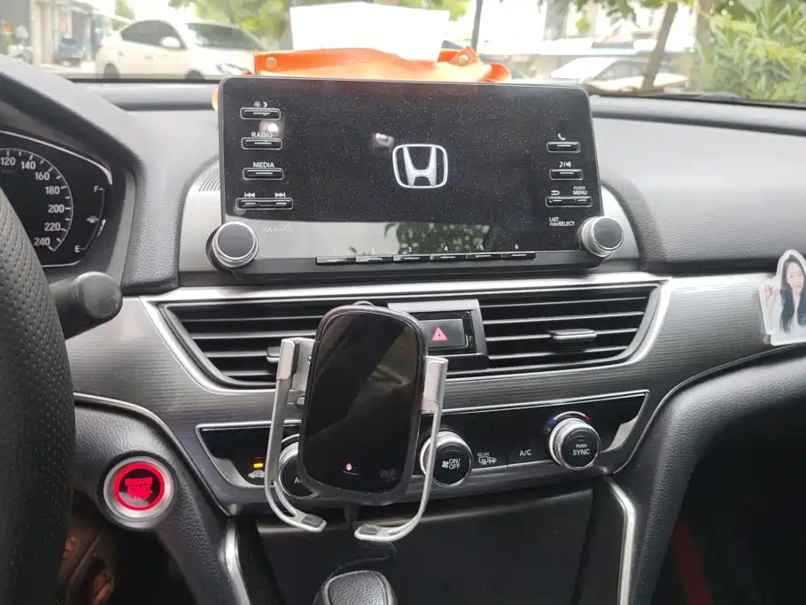 Honda Accord 2020 — фото 13