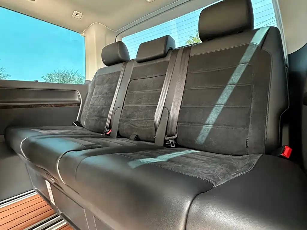 Volkswagen Multivan 2018 — фото 12