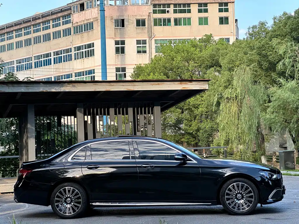 Mercedes-Benz E-Class 2018 — фото 9