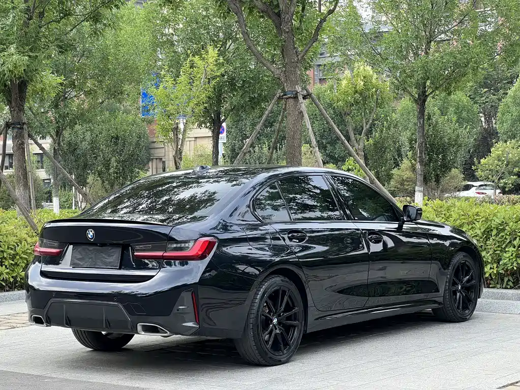 BMW 3 Series 2023