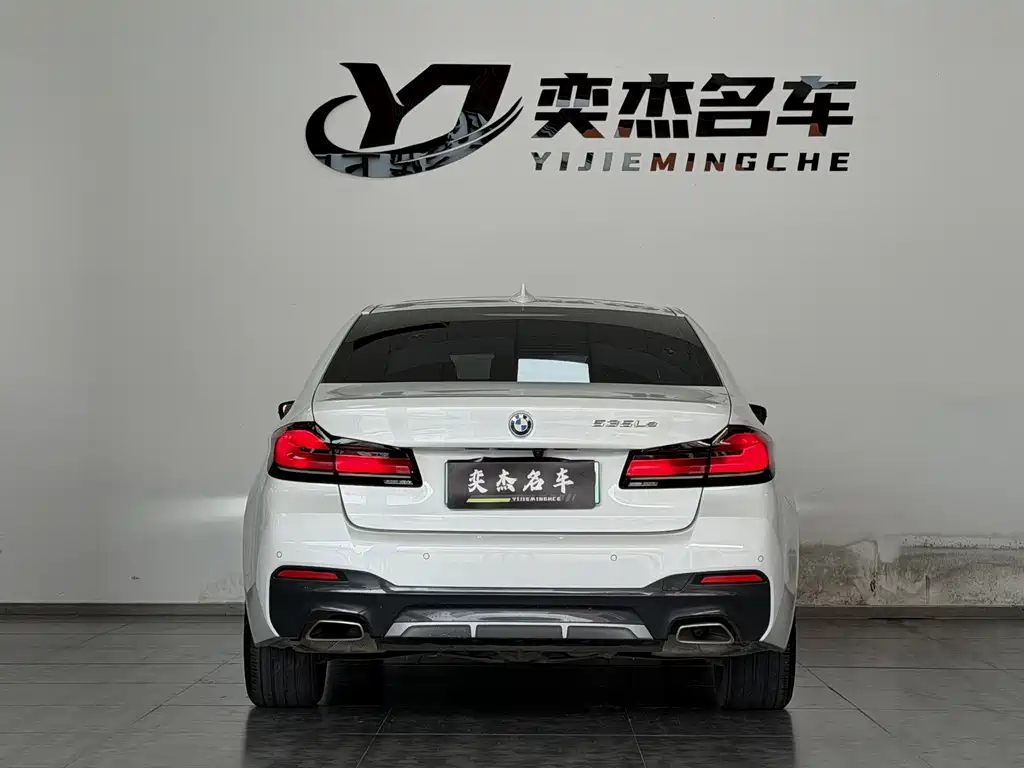 BMW 5 Series New Energy 2022 — фото 13