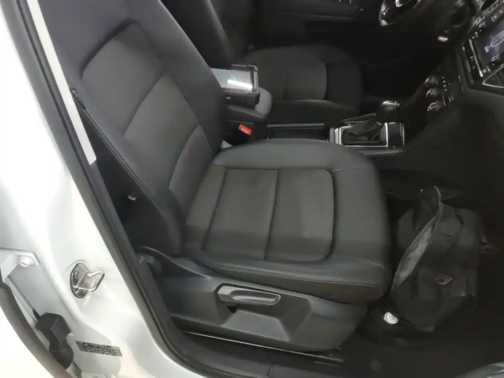 Volkswagen Golf Sportsvan 2018 — фото 25