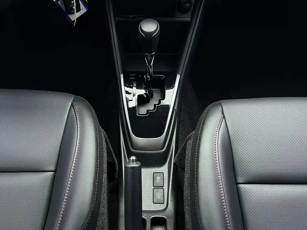 Toyota Yaris L 2021 — фото 10