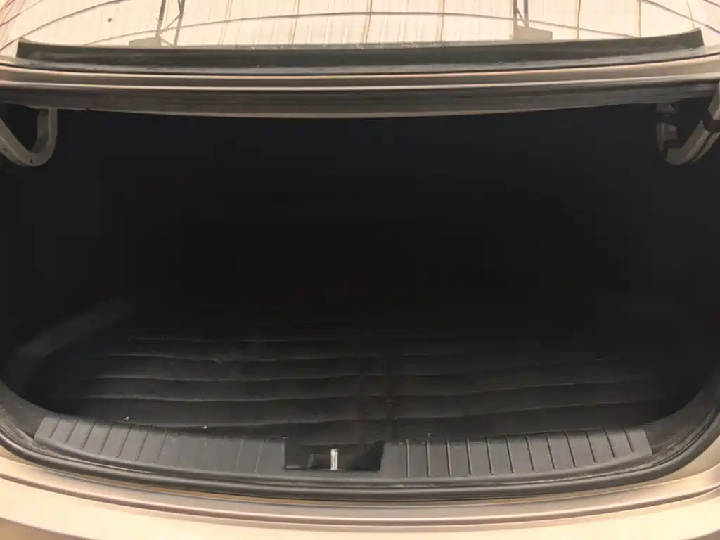 Hyundai Mistra 2015 — фото 19