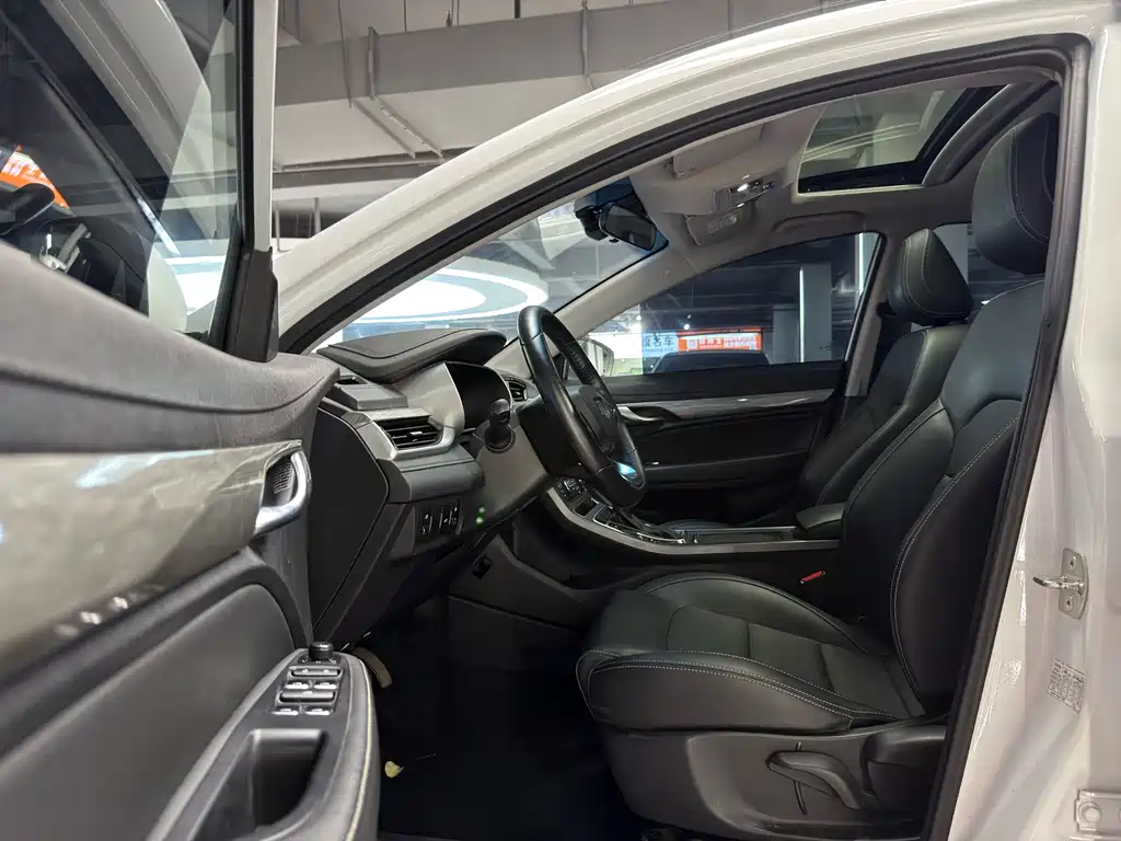 Geely Emgrand 2019