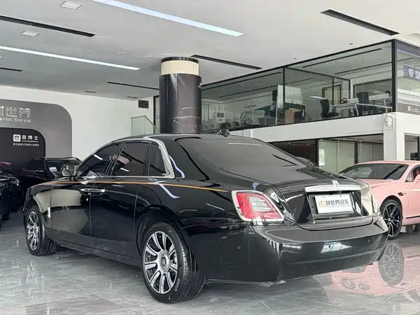 Rolls-Royce Ghost 2024