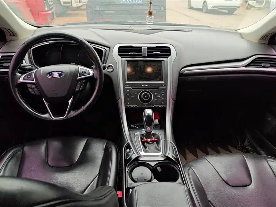 Ford Mondeo 2016 — фото 12