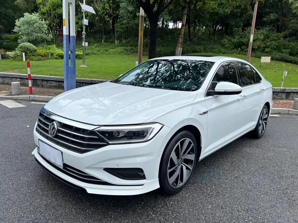Volkswagen Sagitar 2019