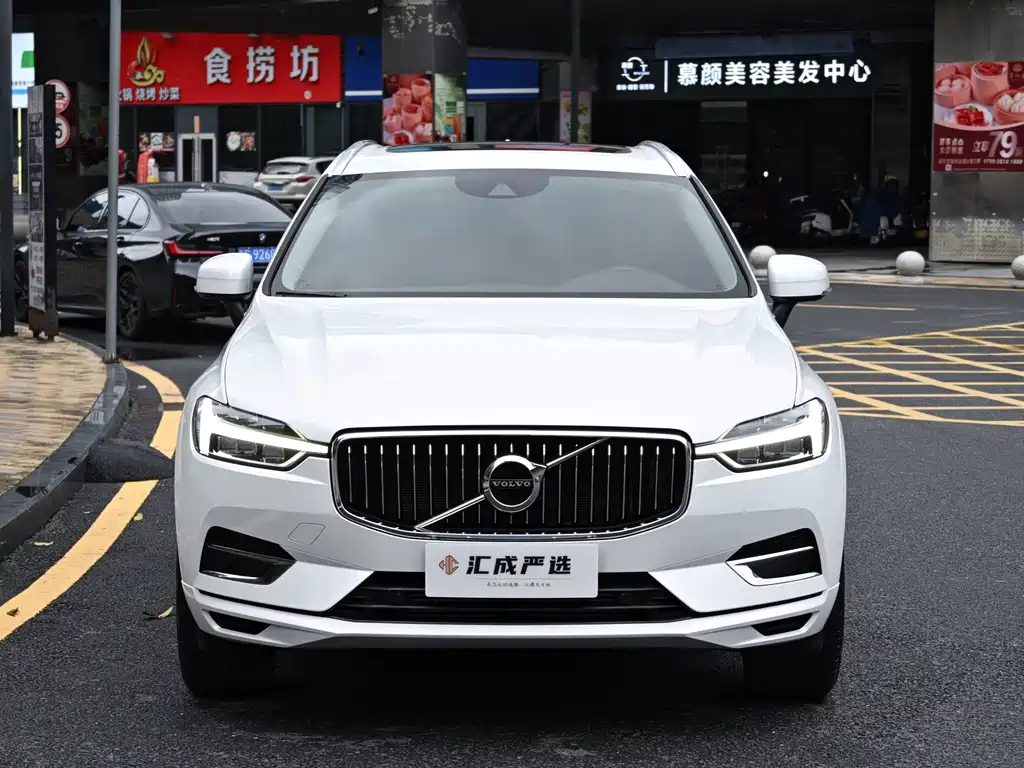 Volvo XC60 2020 — фото 8