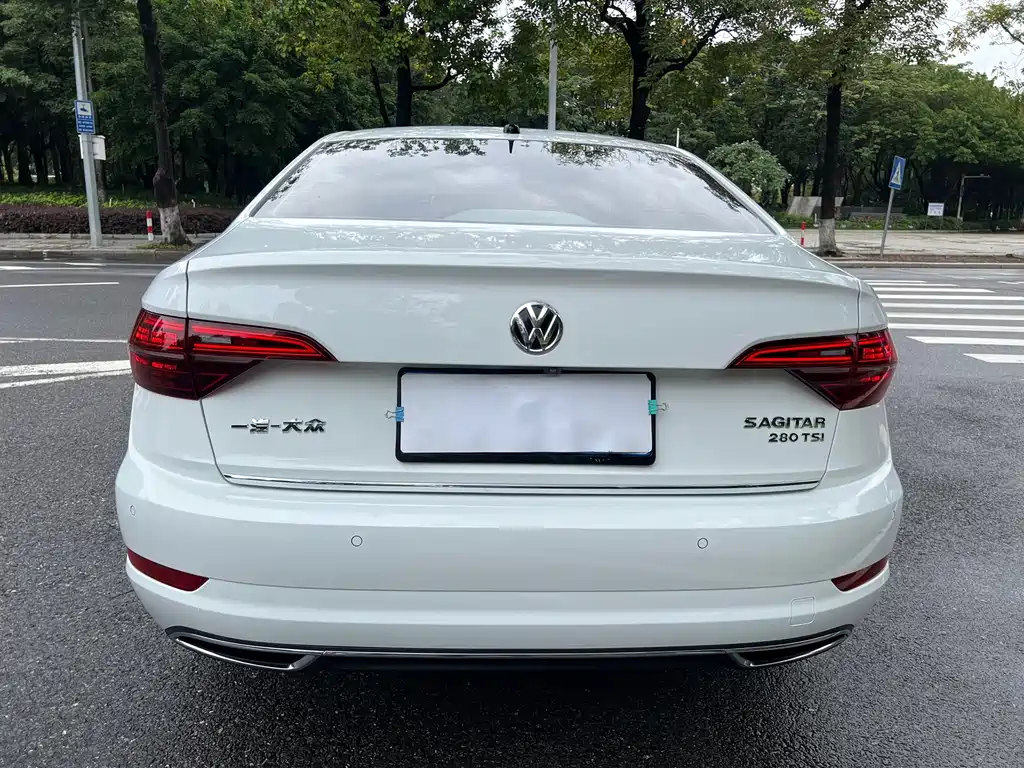 Volkswagen Sagitar 2019