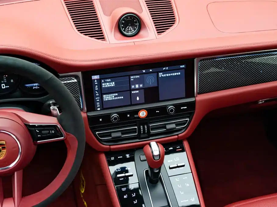 Porsche Macan 2023 — фото 13