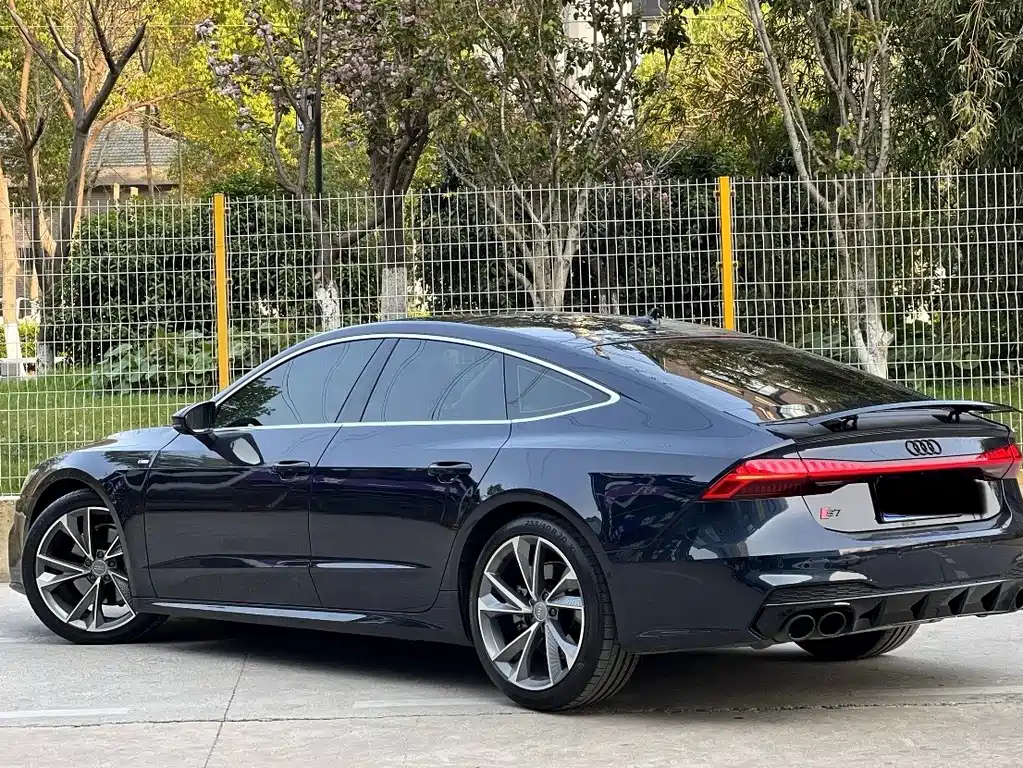 Audi A7 2020 — фото 11