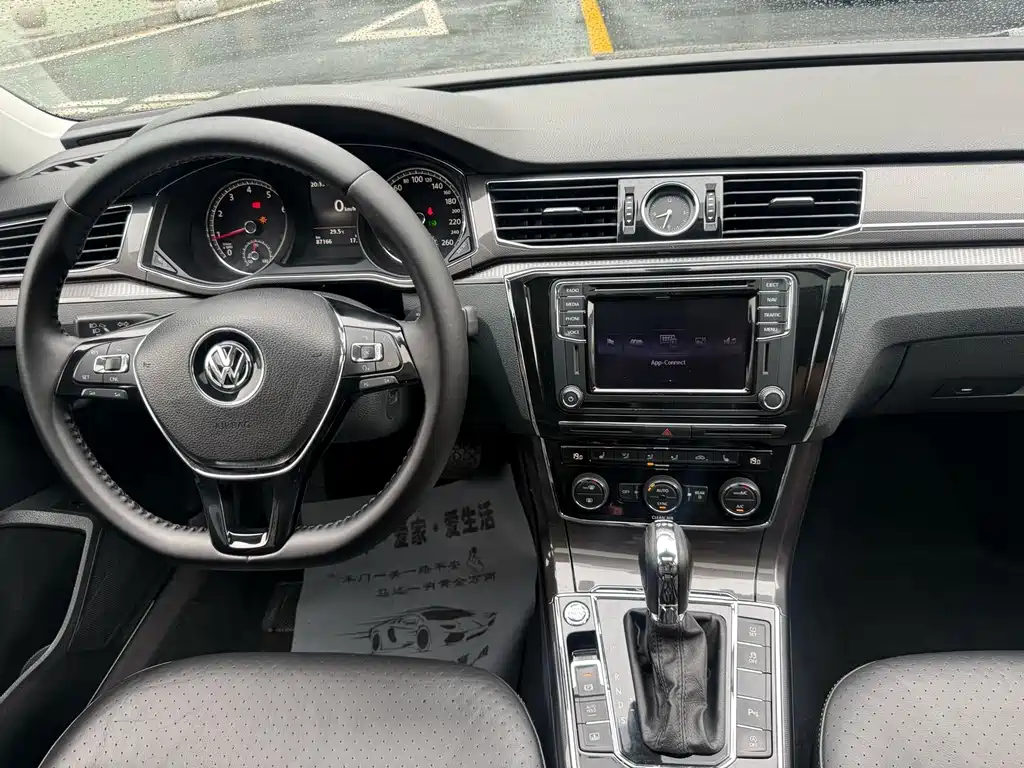 Volkswagen Passat 2016 — фото 15