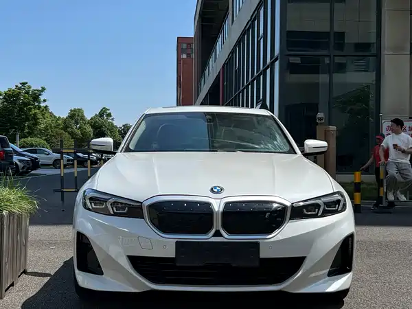 BMW i3 2023
